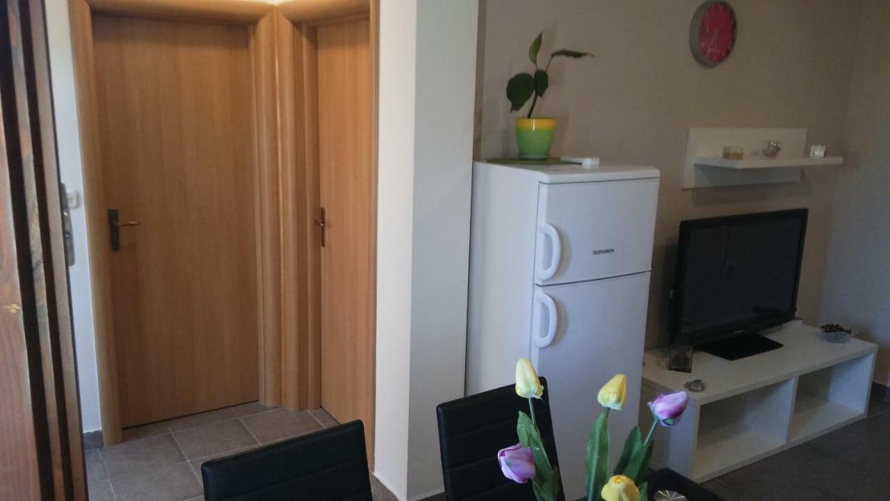 Apartment Dukic Свети свети Филип и Яков Екстериор снимка